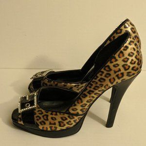 WOMEN'S CHEETAH PRINT BUCKLE CLIP HEEL by Delicious Size 8